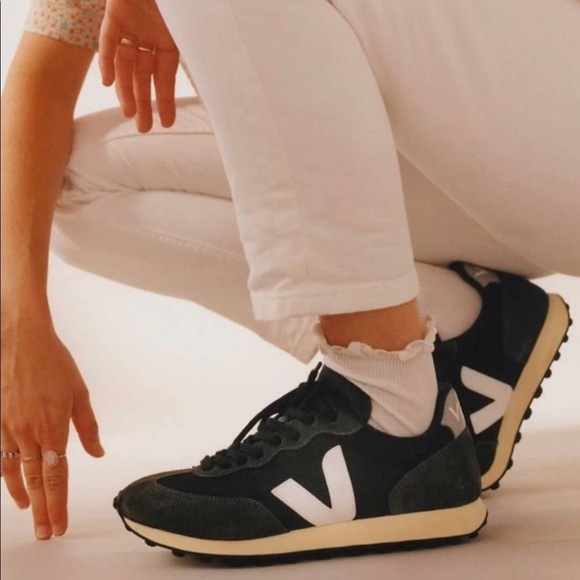 VEJA Rio Branco Alveomesh Suede Trainer 42 (US 9) - Picture 1 of 5